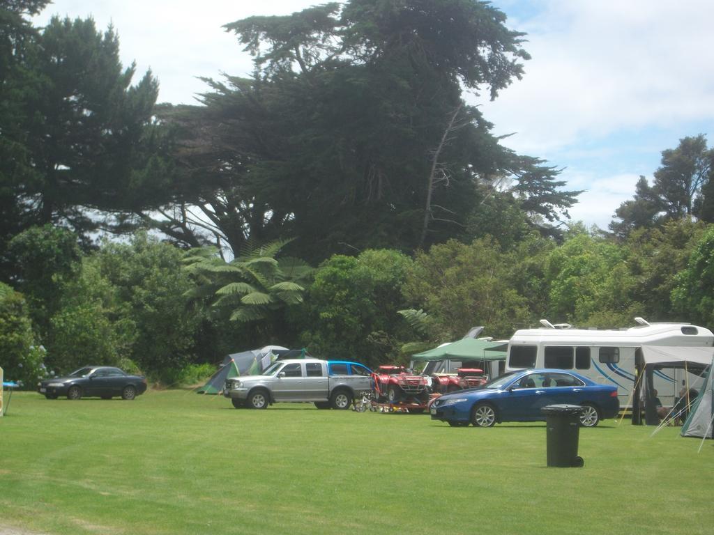 Karamea Holiday Park מראה חיצוני תמונה